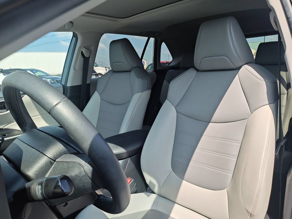Used 2023 Toyota RAV4 XLE Premium AWD/4WD image 11