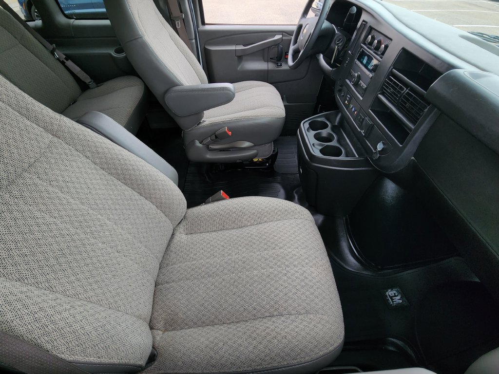 Used 2025 Chevrolet Express 2500 LT w/ LT Preferred Equipment Group RWD image 14