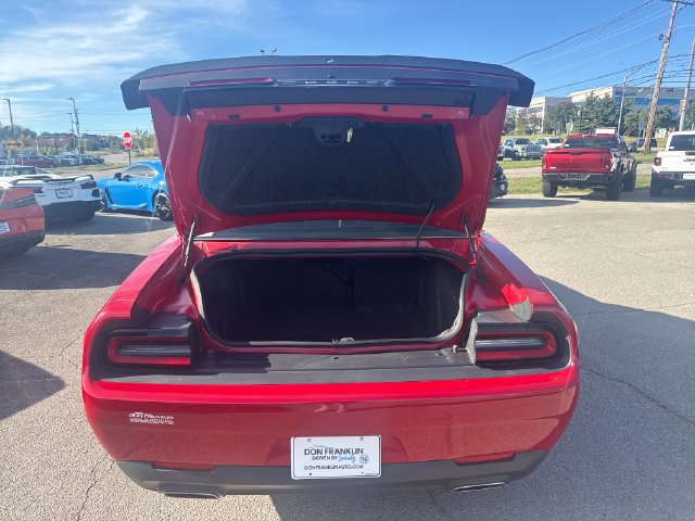 Used 2018 Dodge Challenger SXT w/ Blacktop Package RWD image 9