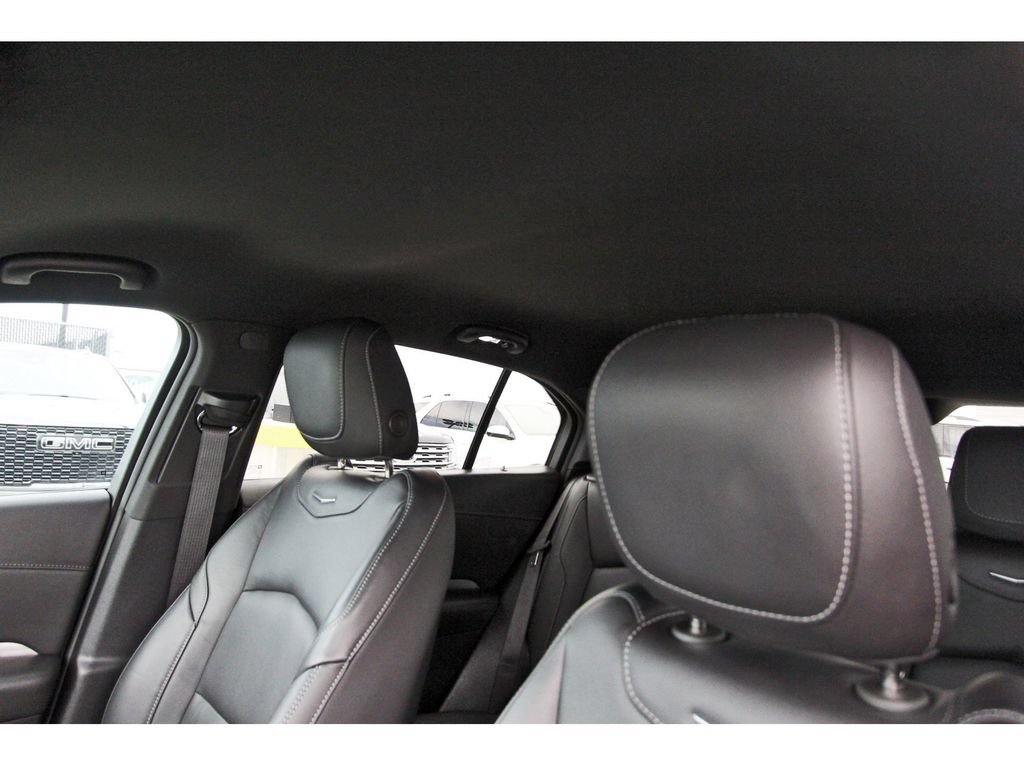 Used 2025 Cadillac XT4 Premium Luxury FWD image 28