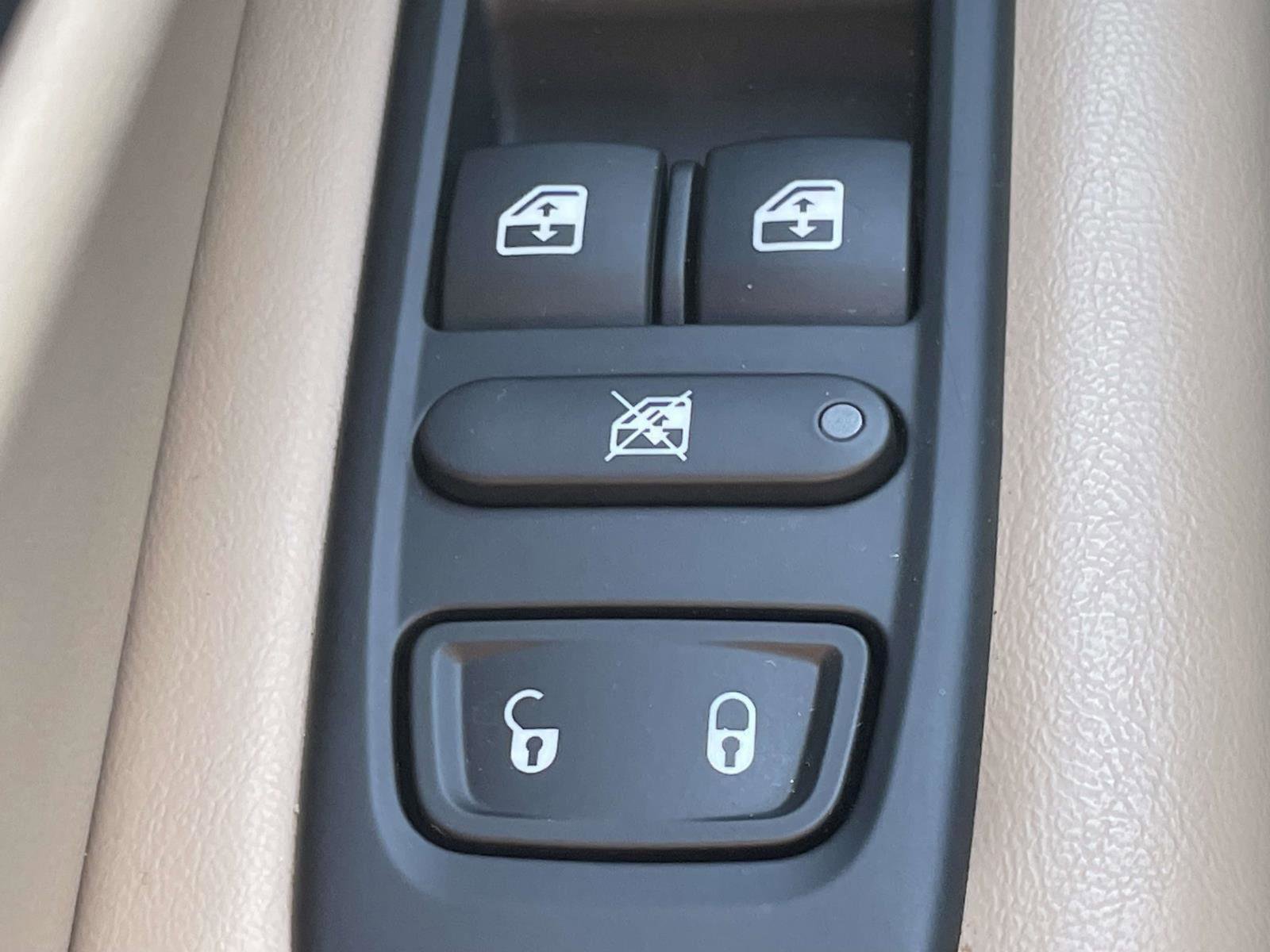 Used 2019 Jeep Compass Sport image 33