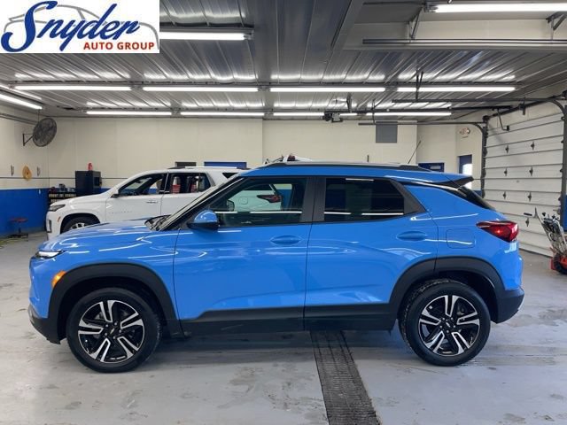 Used 2024 Chevrolet TrailBlazer LT AWD/4WD image 1