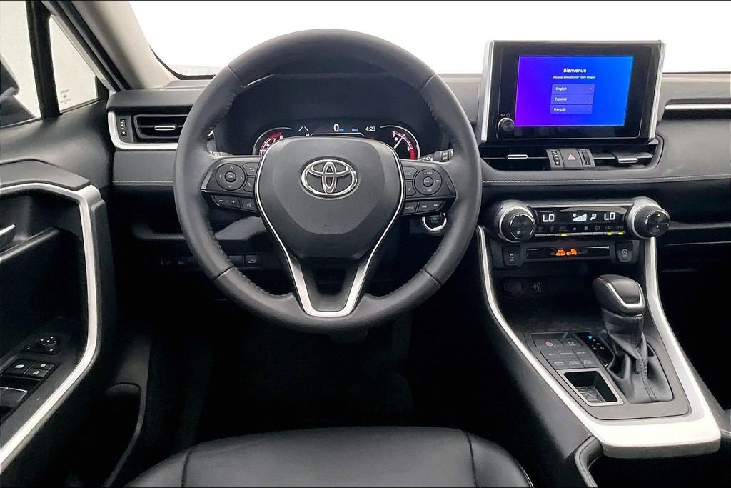 Used 2023 Toyota RAV4 XLE Premium AWD/4WD image 6