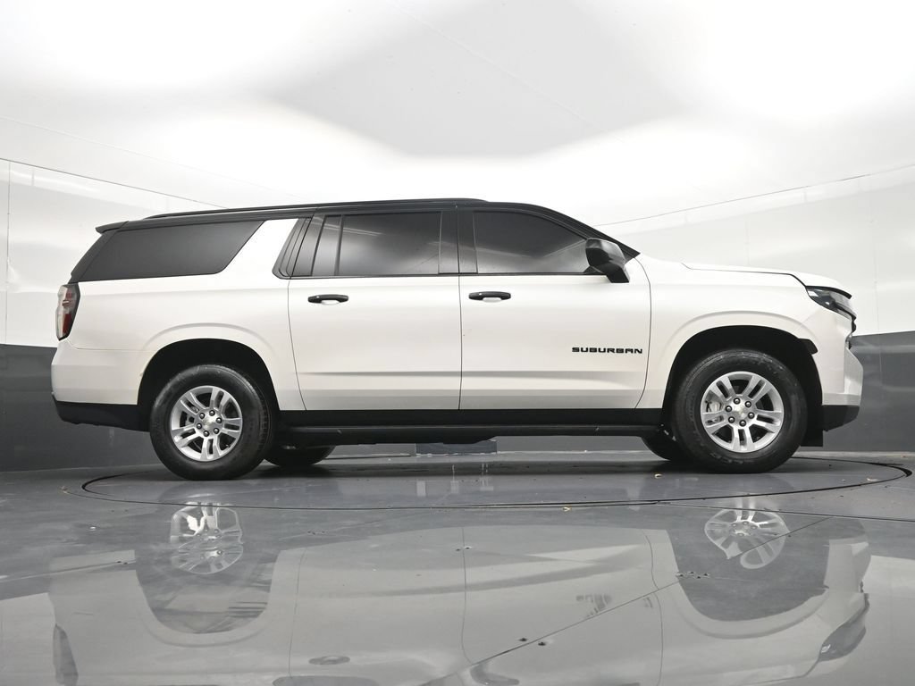 Used 2021 Chevrolet Suburban LS RWD image 29