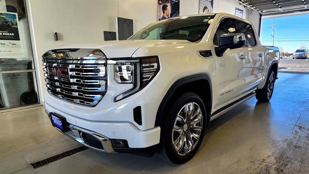 Used 2023 GMC Sierra 1500 Denali w/ Denali Reserve Package image 4