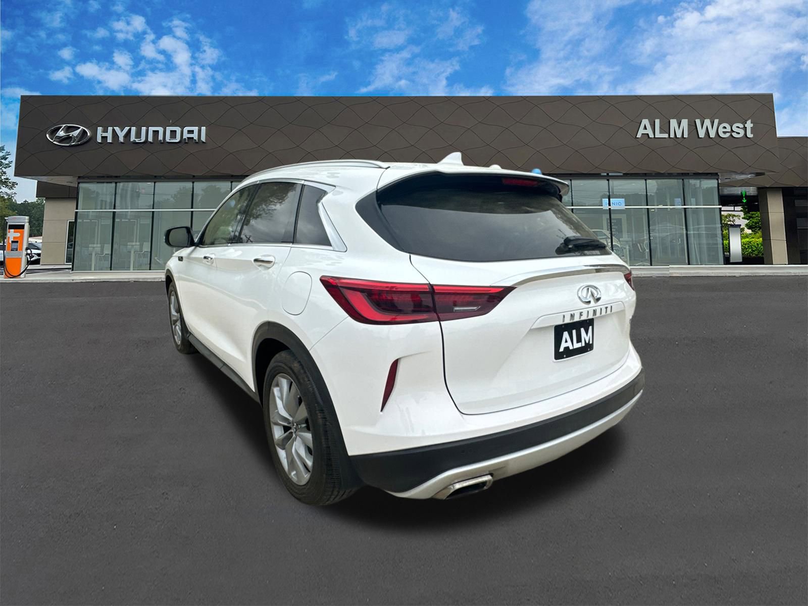 Used 2021 INFINITI QX50 Luxe w/ Cargo Package FWD image 7