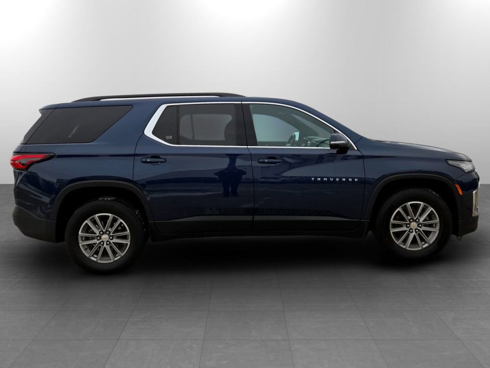 Used 2023 Chevrolet Traverse LT image 5
