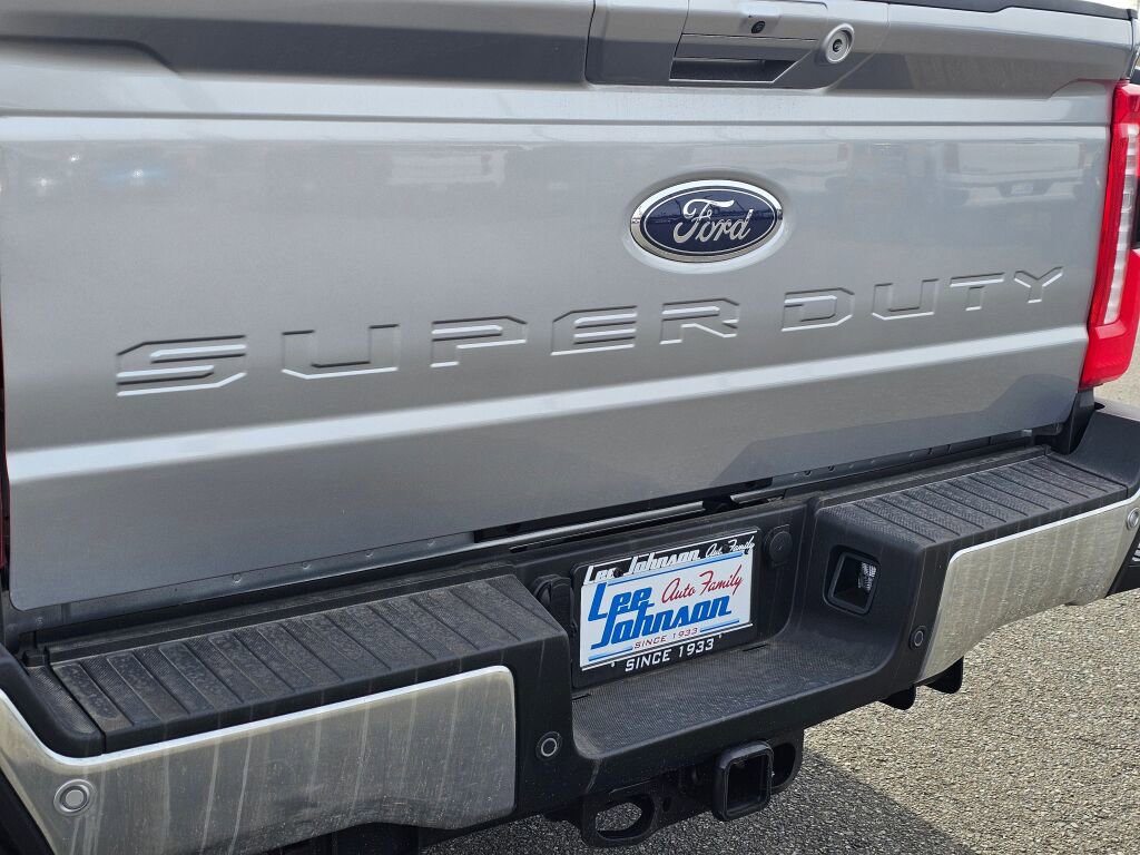 Used 2024 Ford F350 Lariat image 26