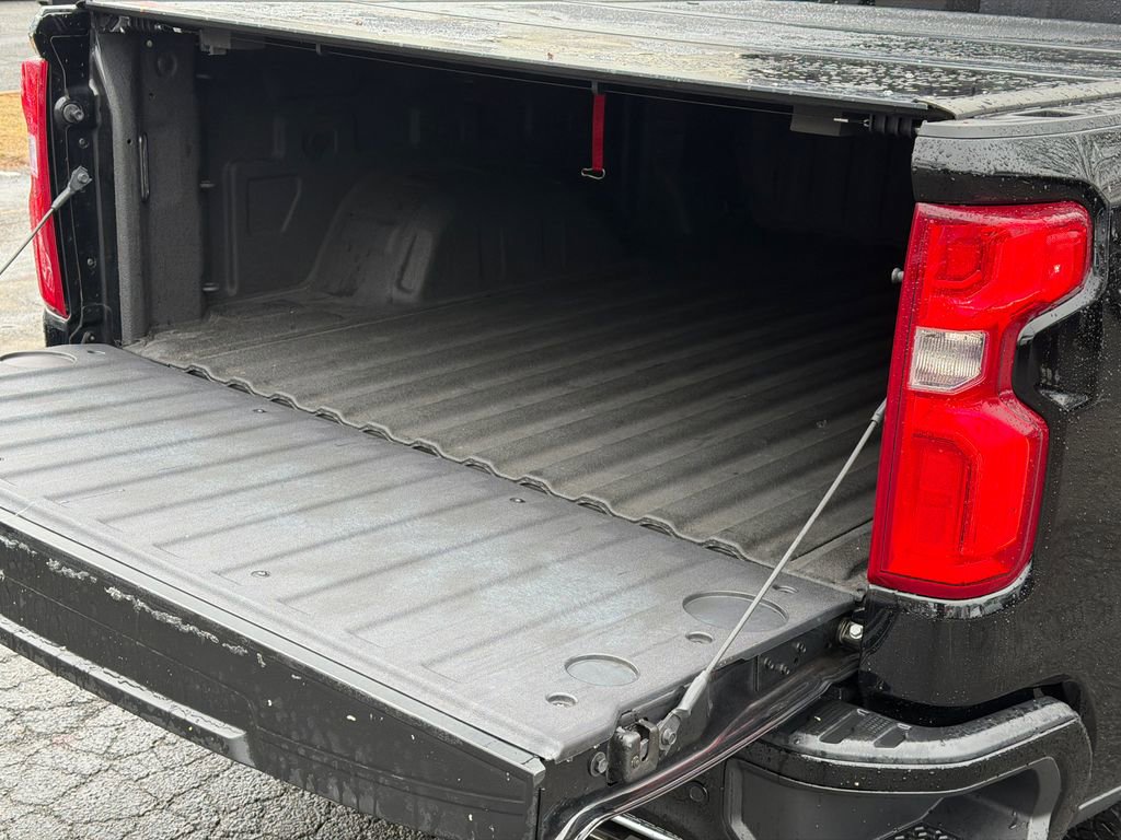 Used 2023 Chevrolet Silverado 1500 High Country image 9