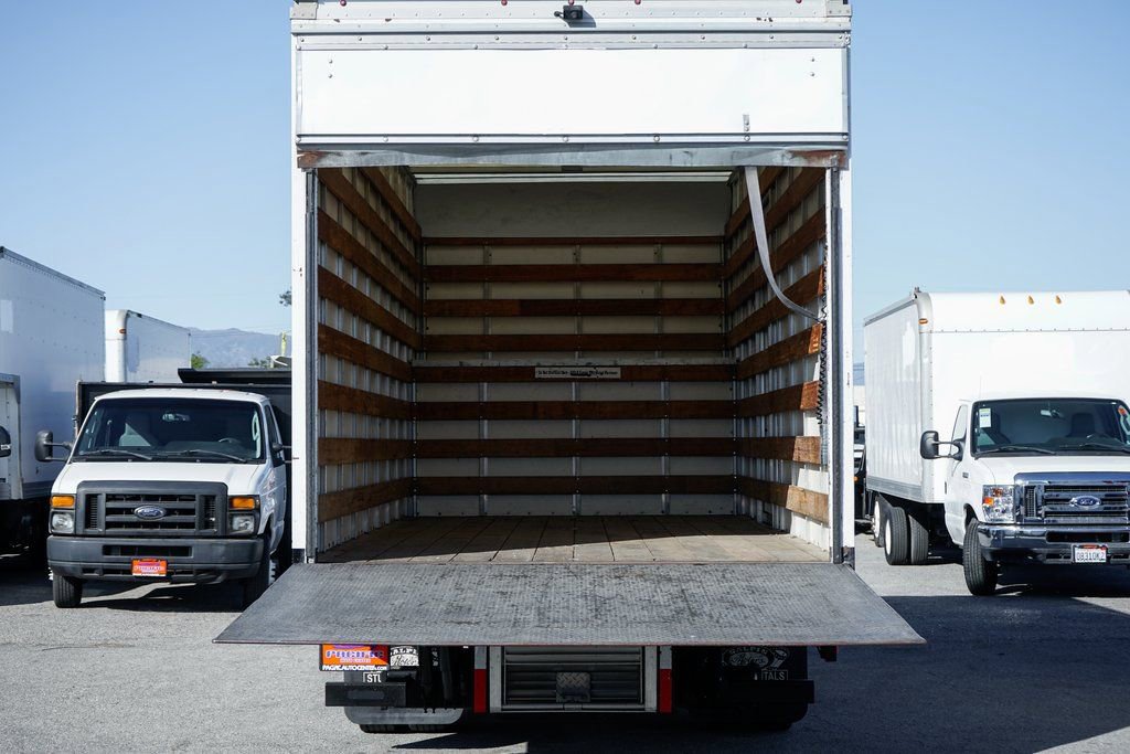 Used 2017 Ford F550 2WD Regular Cab Super Duty image 8