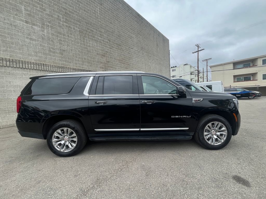 Used 2025 GMC Yukon XL Denali AWD/4WD image 4