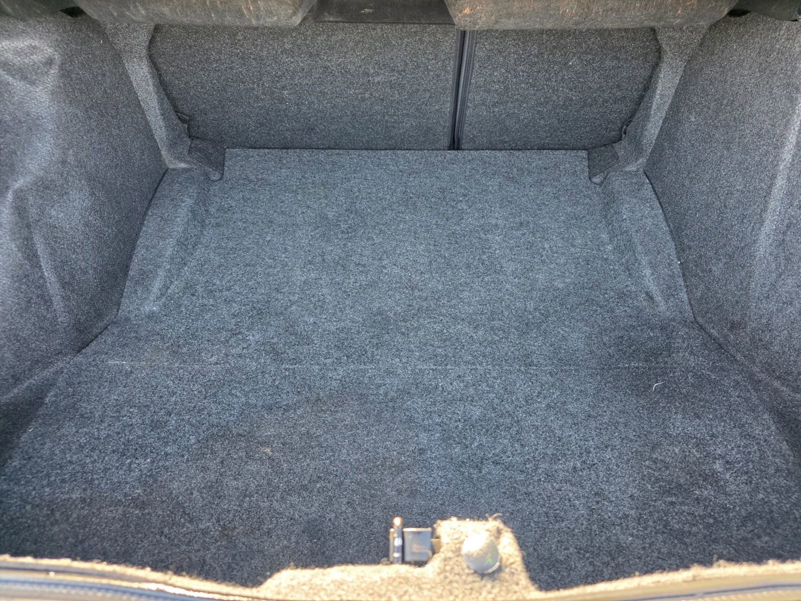 Used 2010 Dodge Challenger R/T image 8