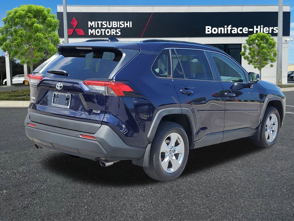 Used 2019 Toyota RAV4 XLE image 3