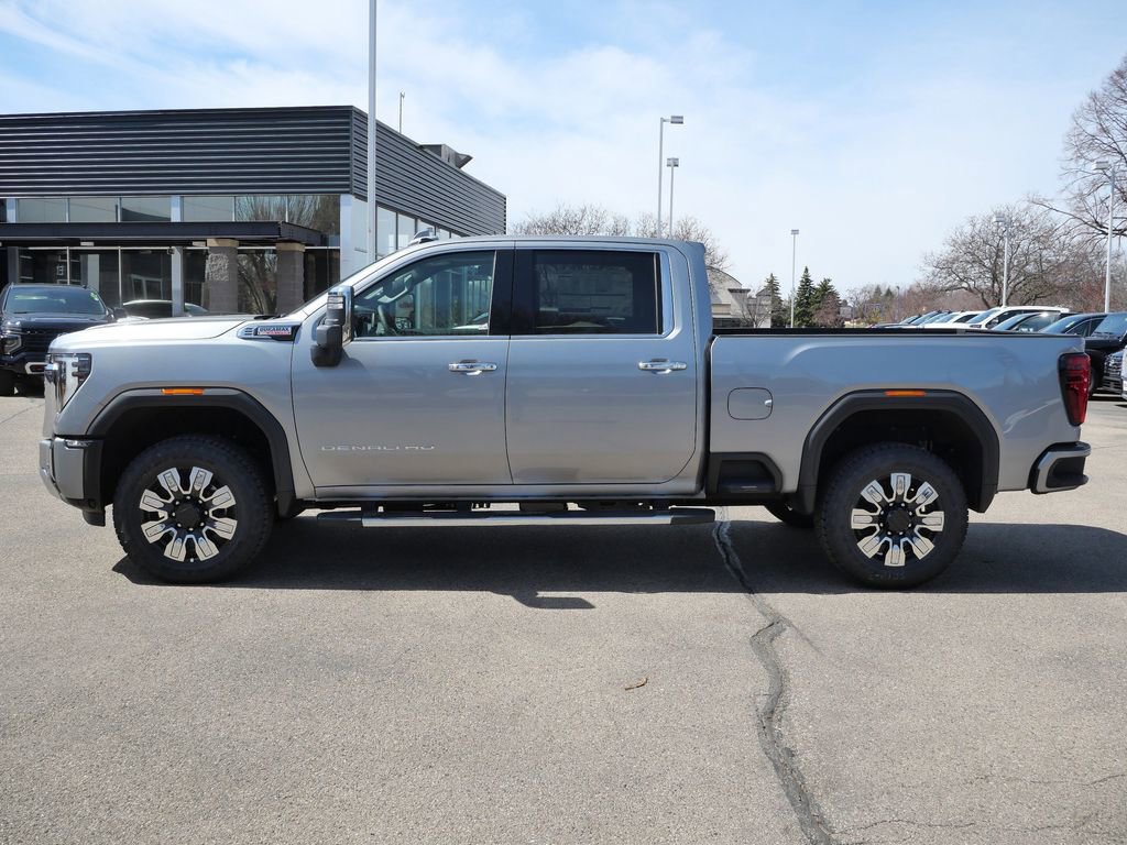 New 2026 GMC Sierra 3500 Denali w/ Denali Reserve Package AWD/4WD image 7
