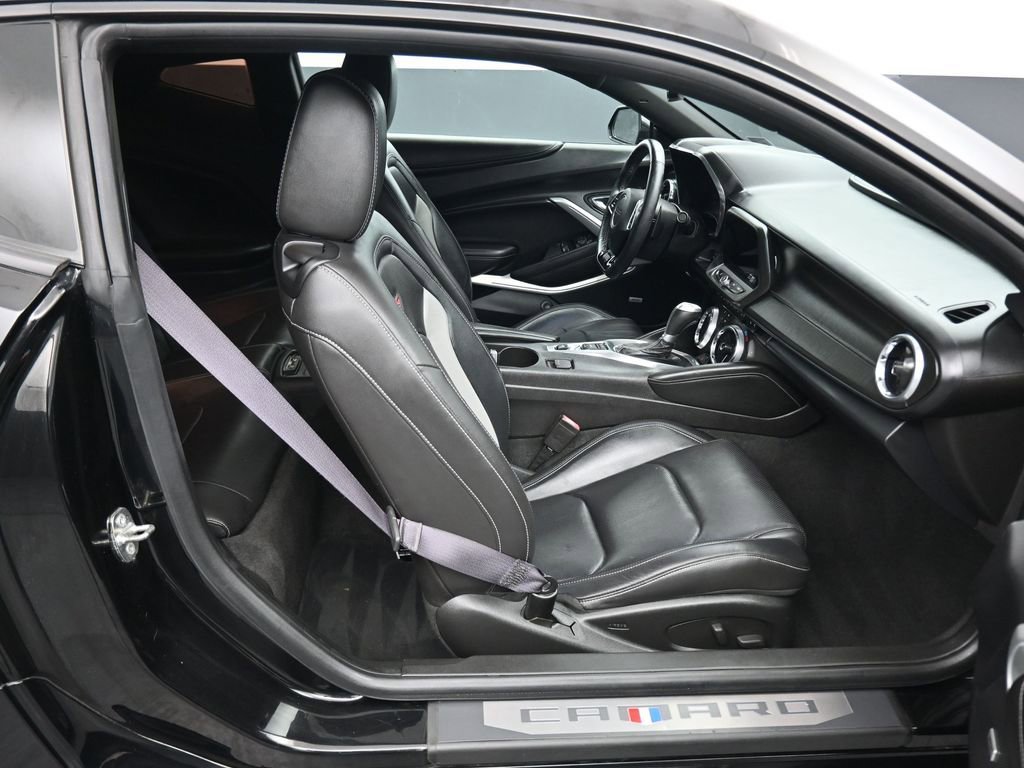 Used 2016 Chevrolet Camaro SS image 37
