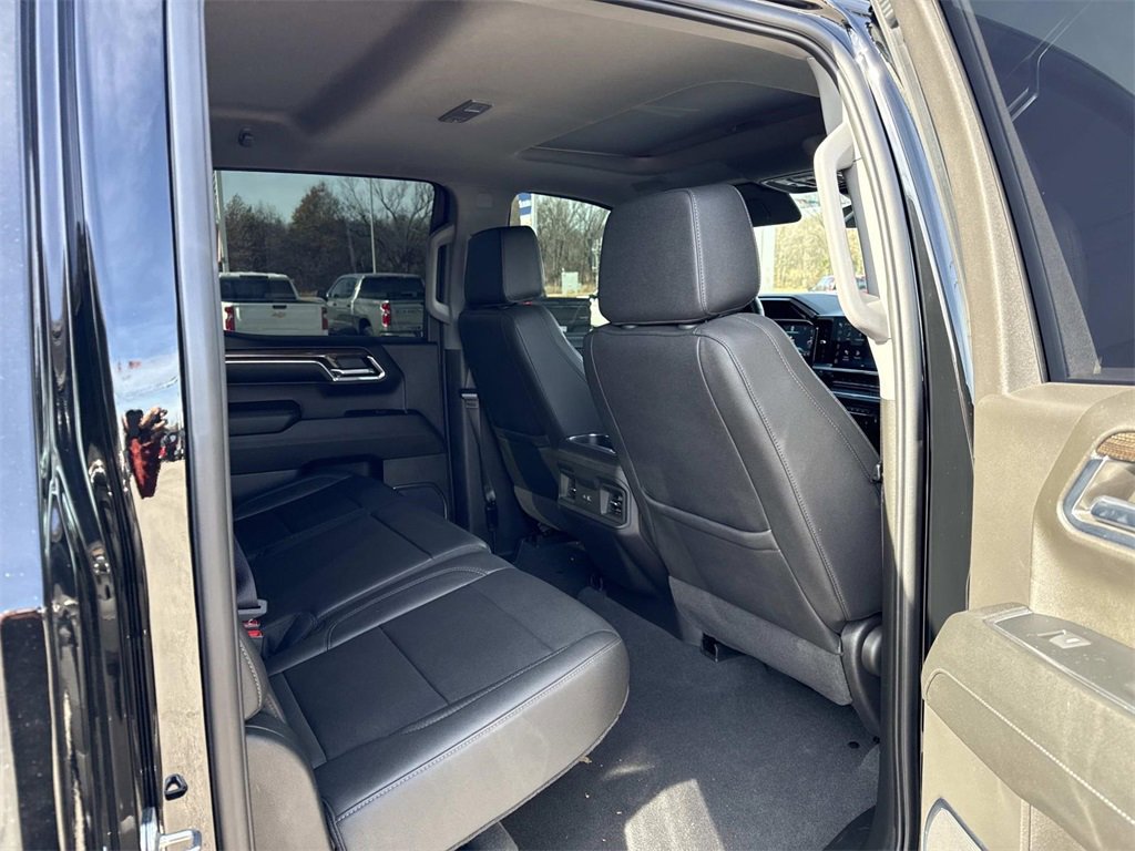 Used 2024 Chevrolet Silverado 1500 LT Trail Boss w/ LT Trail Boss Premium Package image 28