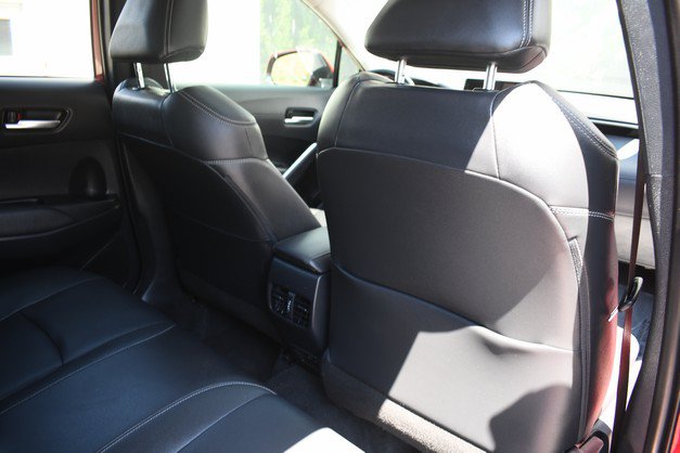 Used 2023 Toyota Corolla Cross XLE w/ Convenience Package AWD/4WD image 28