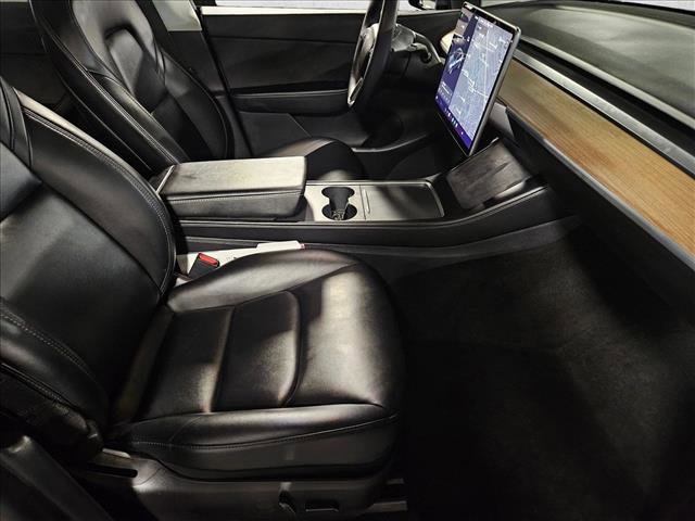 Used 2021 Tesla Model Y Long Range image 21