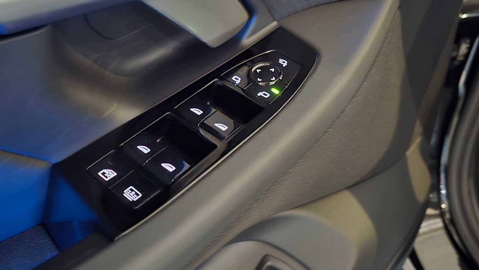 New 2026 BMW i5 w/ Executive Package AWD/4WD image 24