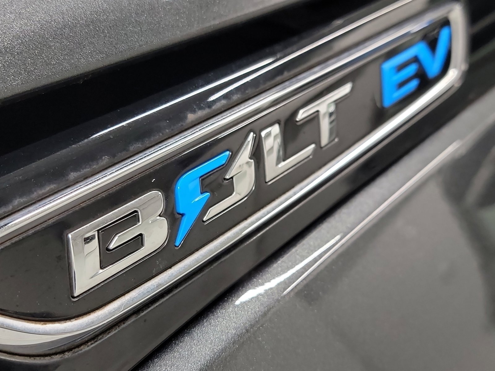 Used 2020 Chevrolet Bolt LT image 33