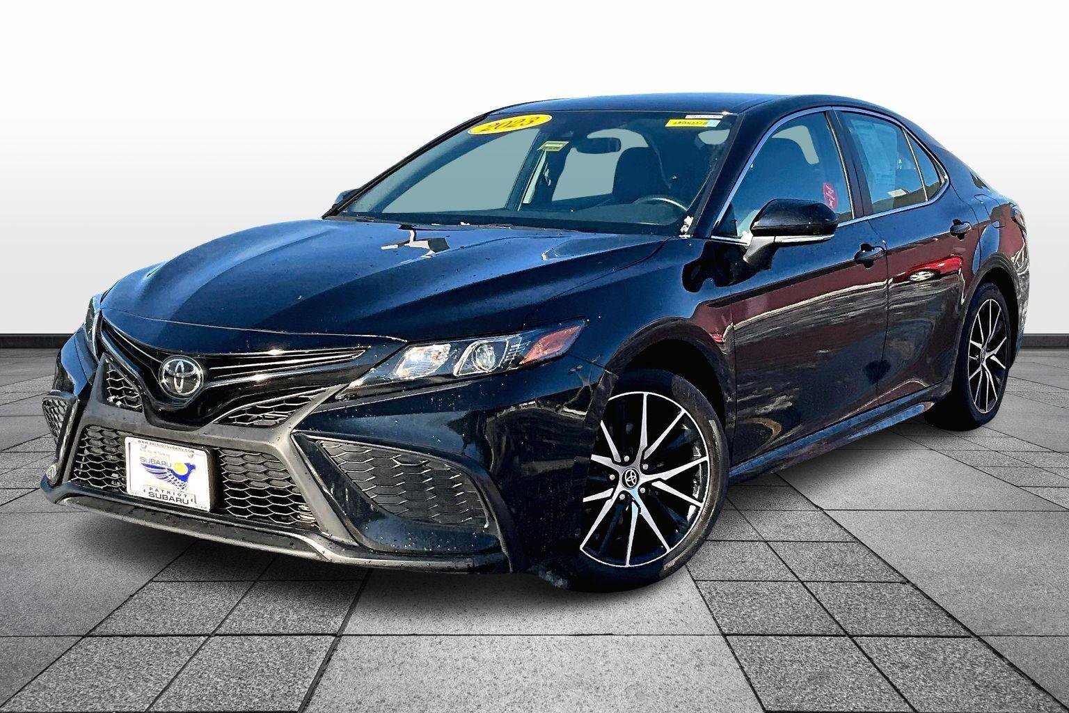 Used 2023 Toyota Camry SE image 12