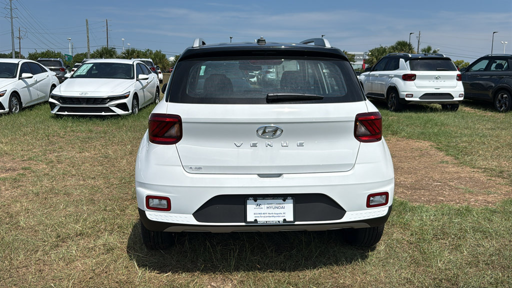 New 2026 Hyundai Venue SEL FWD image 6