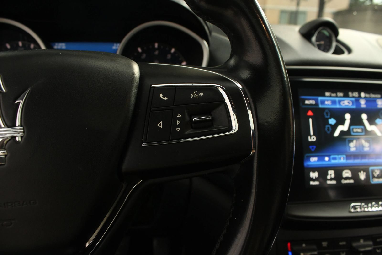 Used 2019 Maserati Ghibli S Q4 AWD/4WD image 32