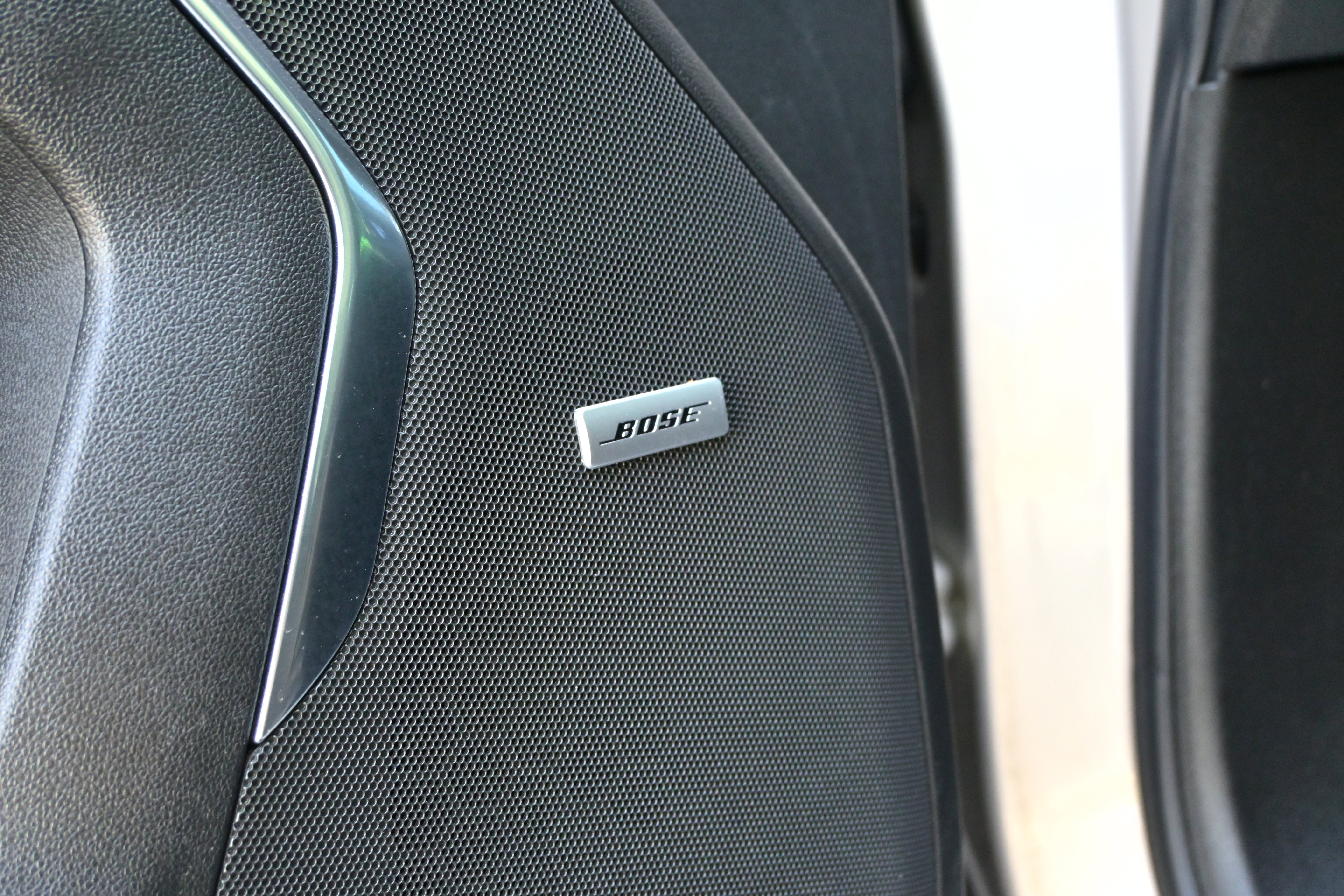 Used 2022 Chevrolet Suburban Z71 image 28