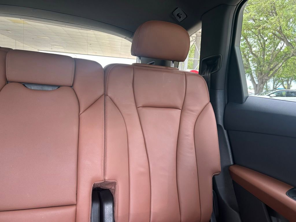 Used 2023 Audi Q7 2.0T Premium w/ Towing Package image 14