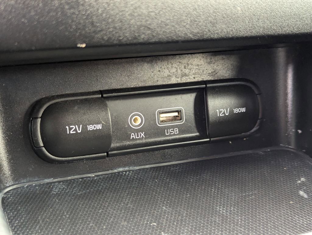 Used 2021 Kia Forte LXS FWD image 17