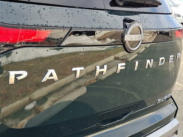 Used 2025 Nissan Pathfinder SL AWD/4WD image 32