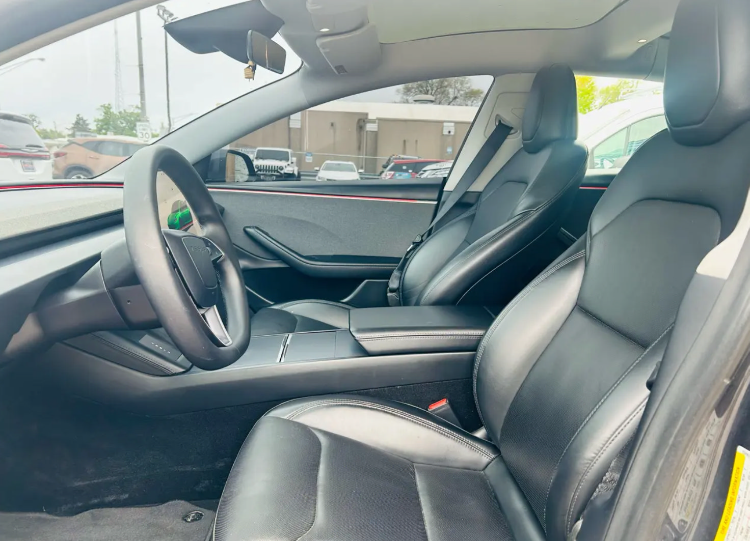 Used 2025 Tesla Model 3 RWD image 3