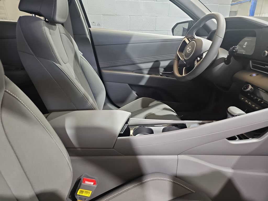 New 2026 Hyundai Elantra SEL Sport Premium FWD image 10