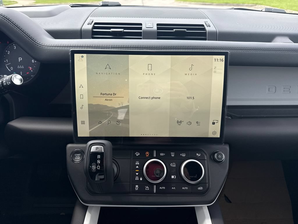 New 2026 Land Rover Defender 110 X-Dynamic SE AWD/4WD image 22