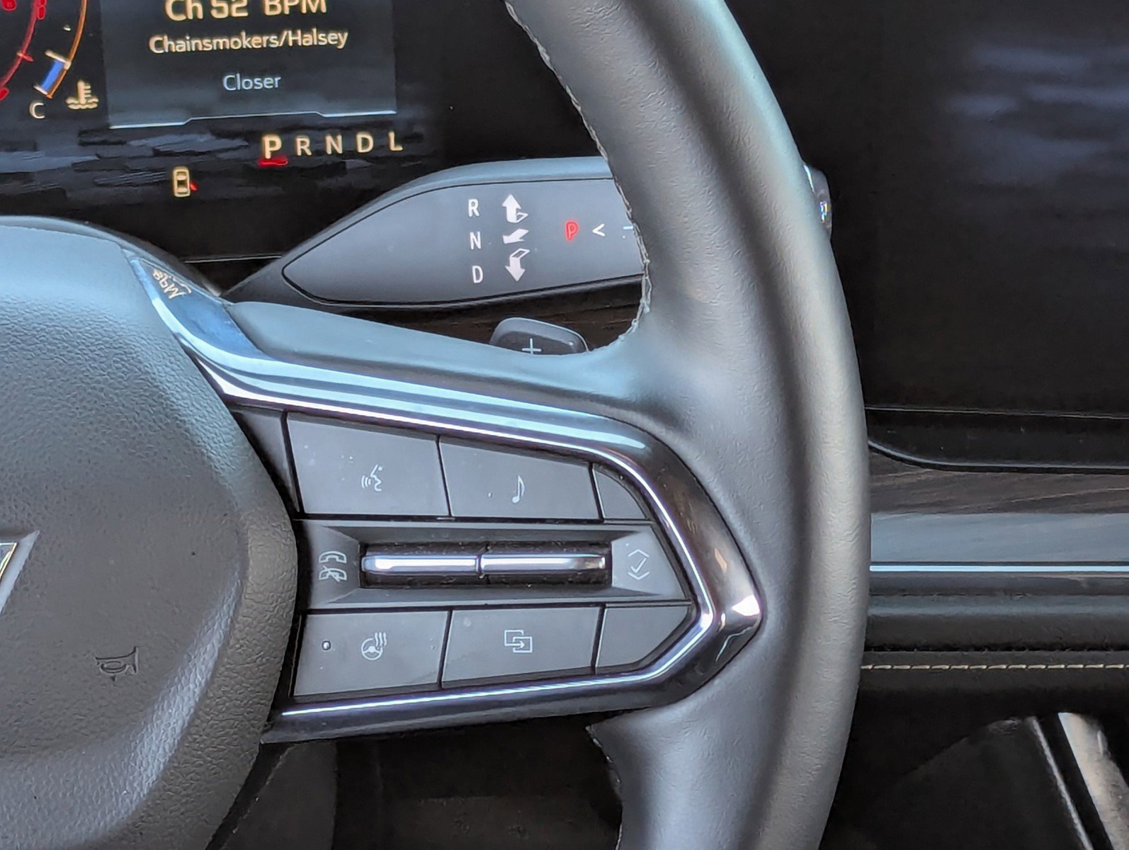 Certified 2025 Chevrolet Suburban Premier image 23