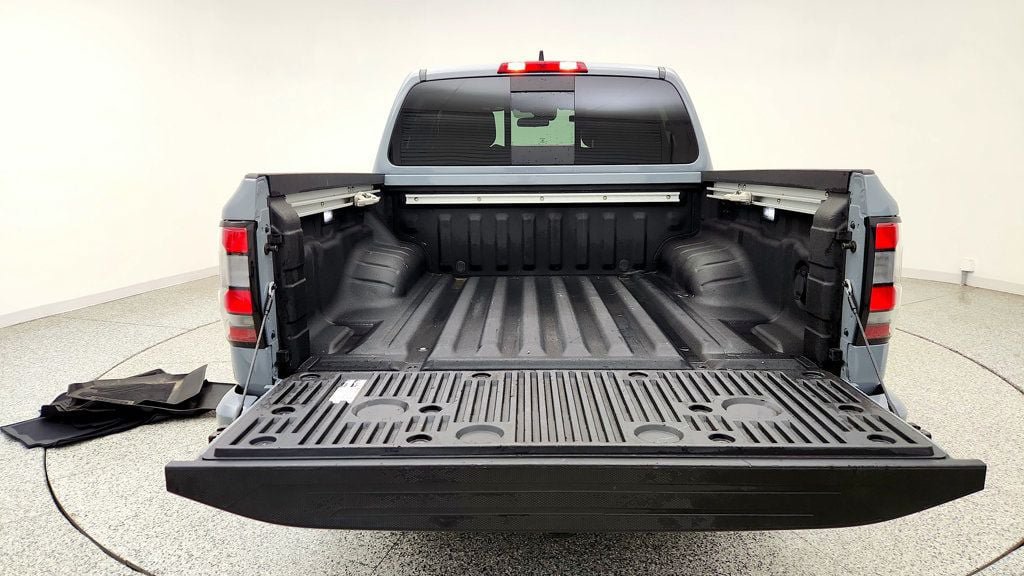 Used 2023 Nissan Frontier PRO-4X w/ Pro Convenience Package AWD/4WD image 21
