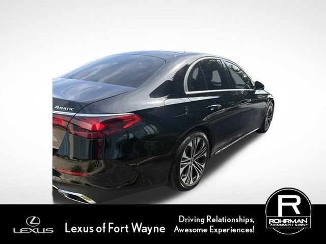 Used 2025 Mercedes-Benz E 350 4MATIC Sedan image 5
