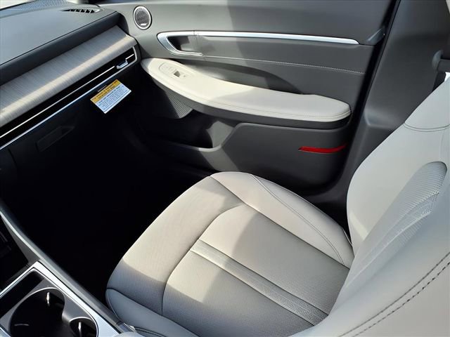 New 2025 Hyundai Sonata Limited image 15