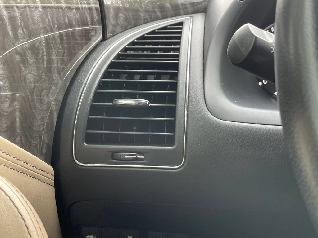 Used 2021 Nissan Armada Platinum w/ Captain's Chairs Package RWD image 13