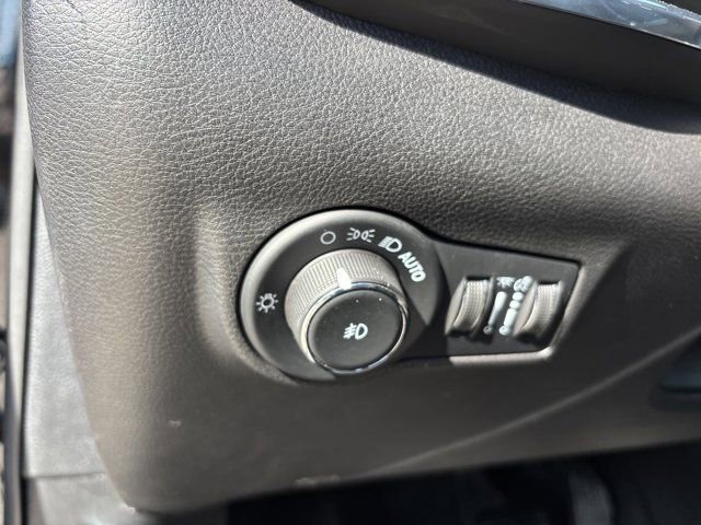 Used 2023 Jeep Compass High Altitude w/ Driver Assist Group I image 24