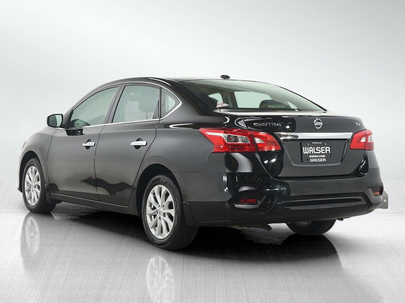 Used 2019 Nissan Sentra SV FWD image 3