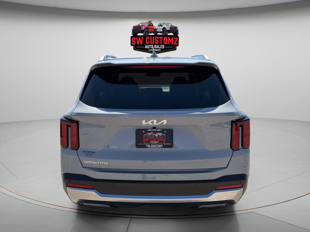 Used 2025 Kia Sorento S w/ Panoramic Sunroof Package FWD image 6