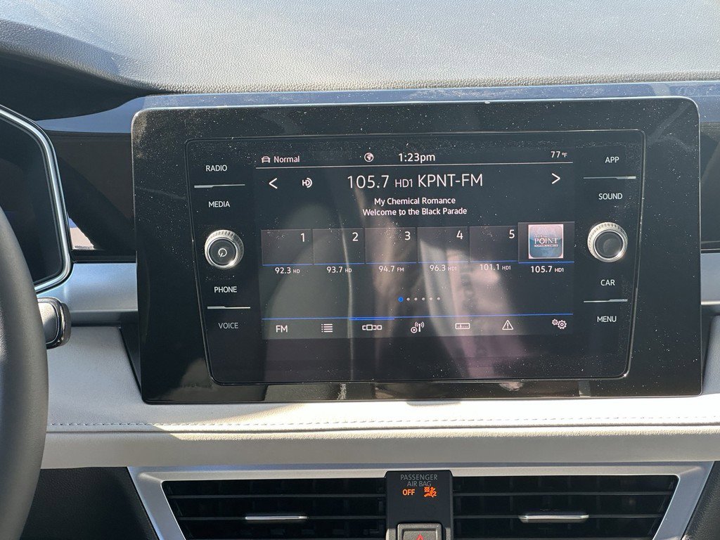 New 2025 Volkswagen Taos SE image 12