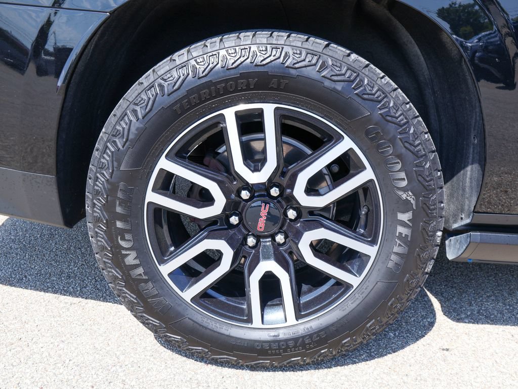 Used 2023 GMC Yukon XL AT4 w/ AT4 Premium Plus Package AWD/4WD image 38