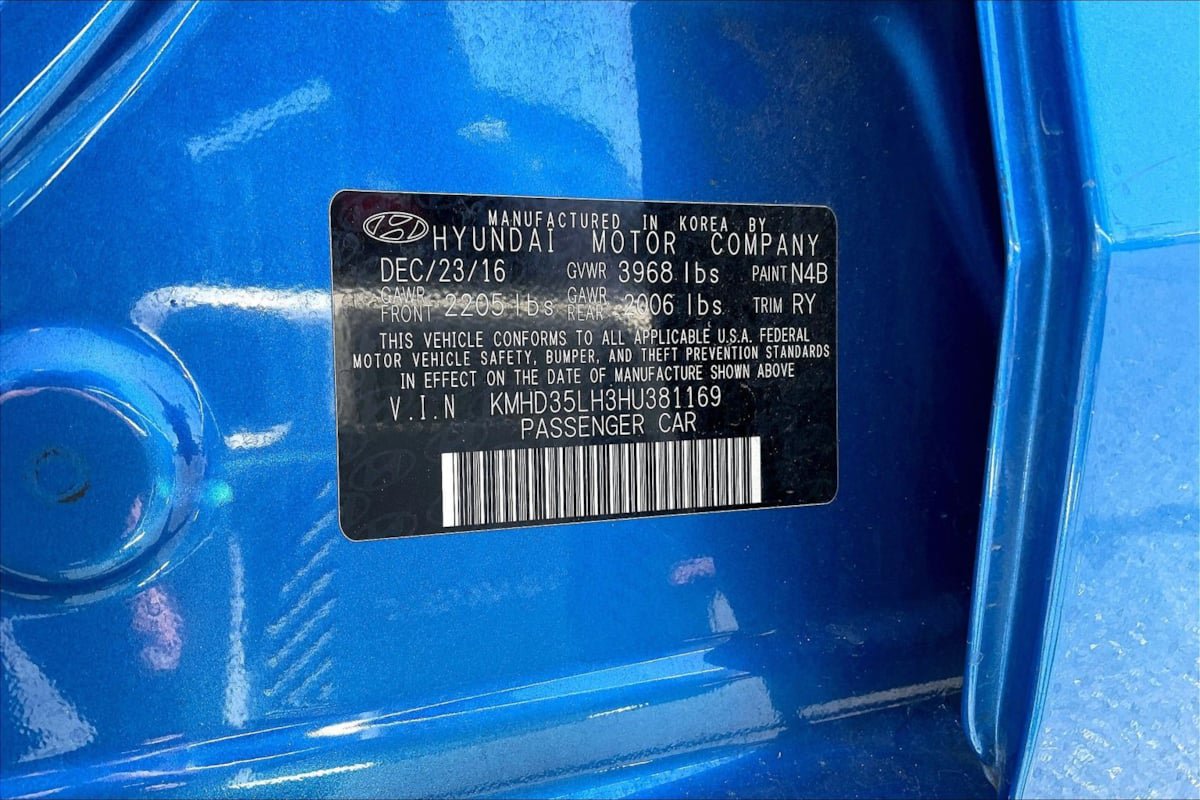 Used 2017 Hyundai Elantra GT FWD image 34