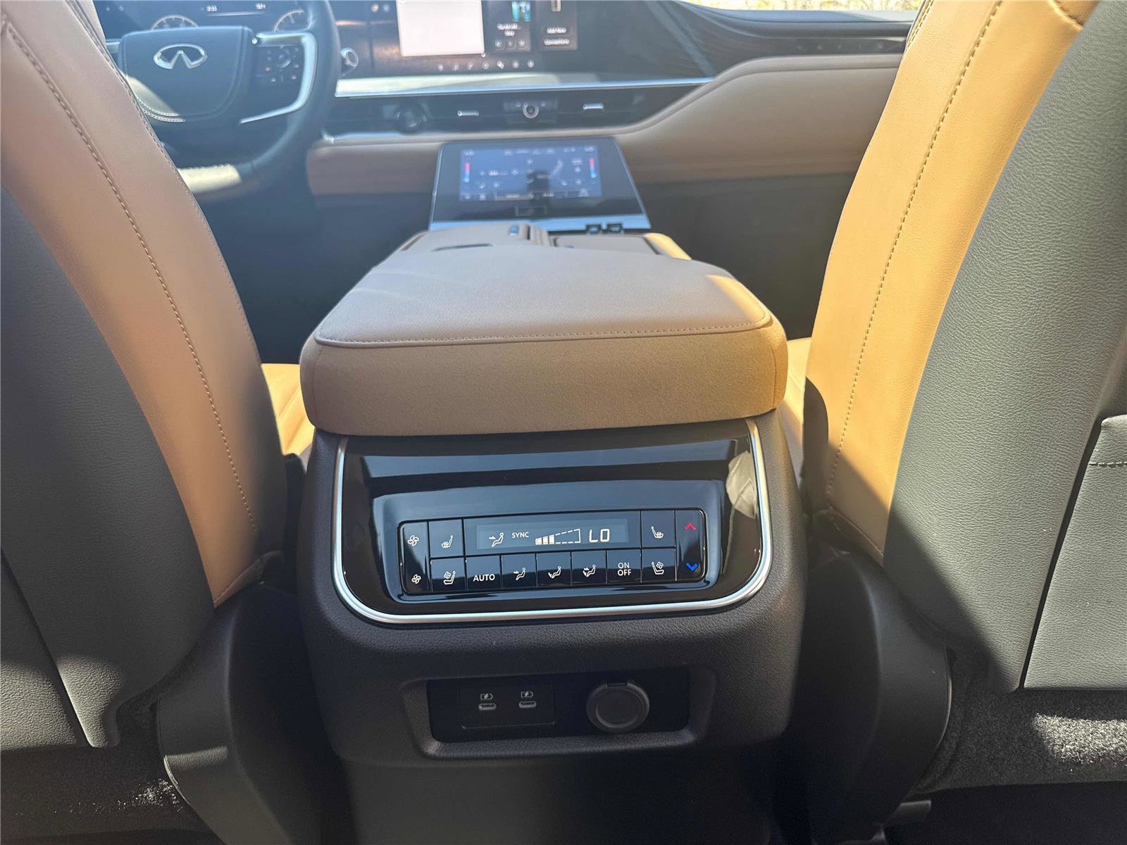 Certified 2025 INFINITI QX80 Sensory image 28