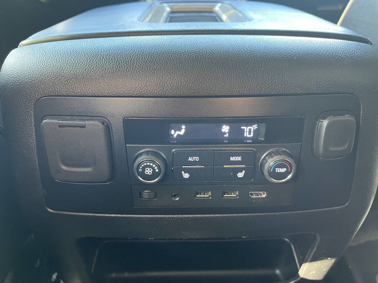 Used 2018 GMC Yukon XL Denali w/ Open Road Package image 35