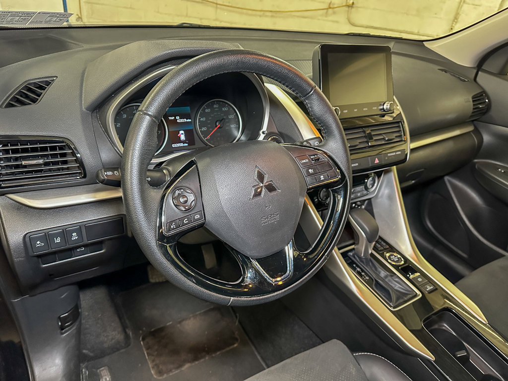 Used 2025 Mitsubishi Eclipse Cross AWD image 21