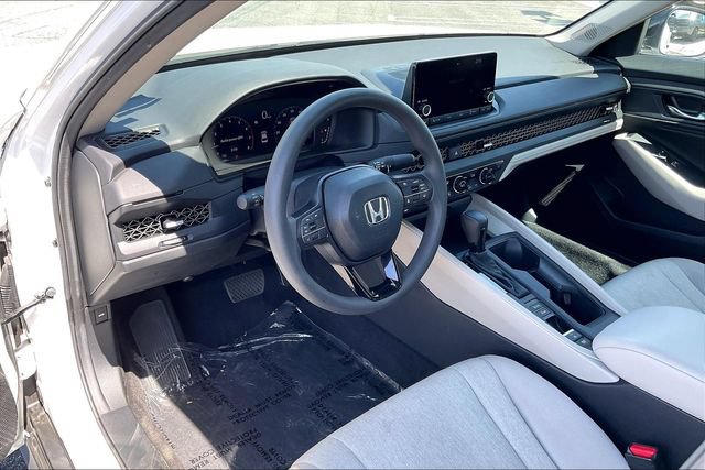 Used 2025 Honda Accord SE image 14