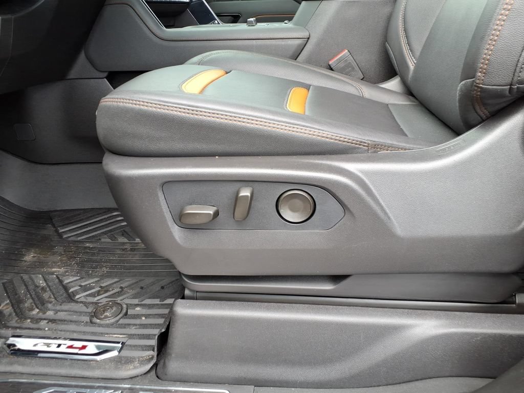 Used 2026 GMC Sierra 2500 AT4 w/ AT4 Premium Plus Package AWD/4WD image 25